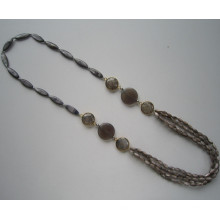 Collier de perles coquillages multi Stands